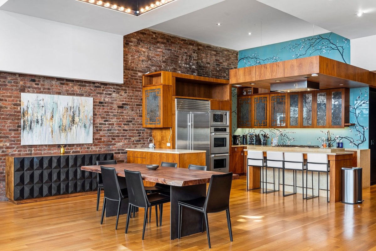 Rove Travel | Rialto PH | Penthouse Loft w/ Roof gallery image 4