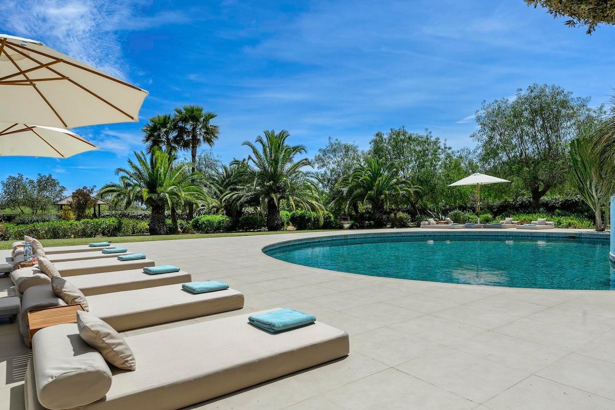 Sea view- mountain- table tennis- petanque- pool gallery image 4