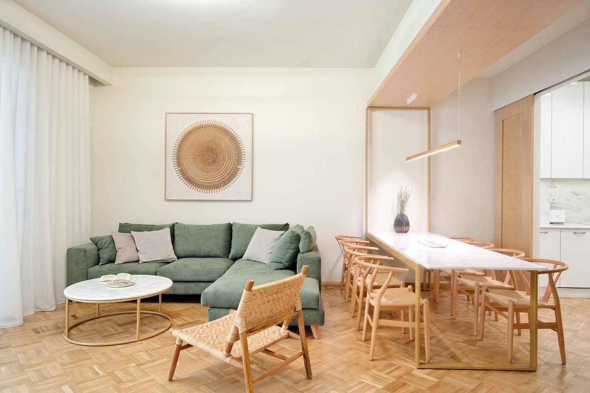 Elegant Apartment in Fancy Kolonaki with Balcony gallery image 2