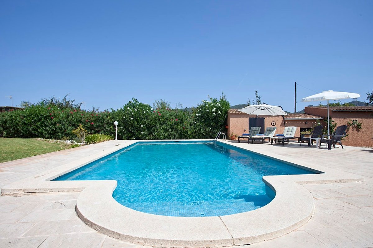 Es Fasser. Big Beach Finca For Families gallery image 4