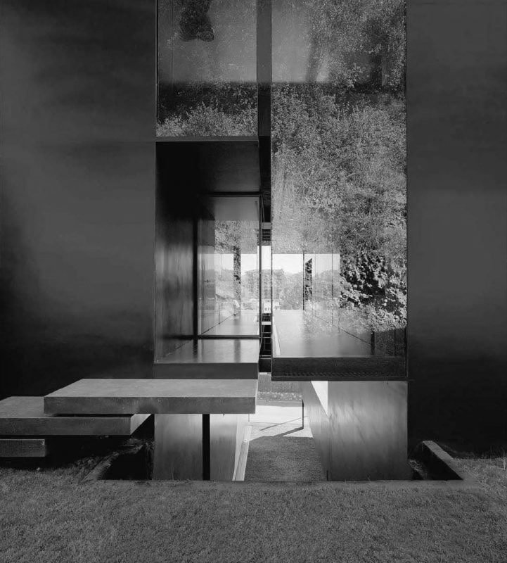 The Black Line House gallery image 5