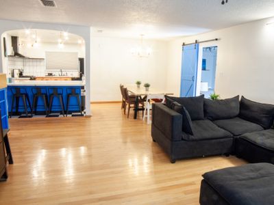 Artsy 1950s Downtown Vegas Home – Casa Bonita