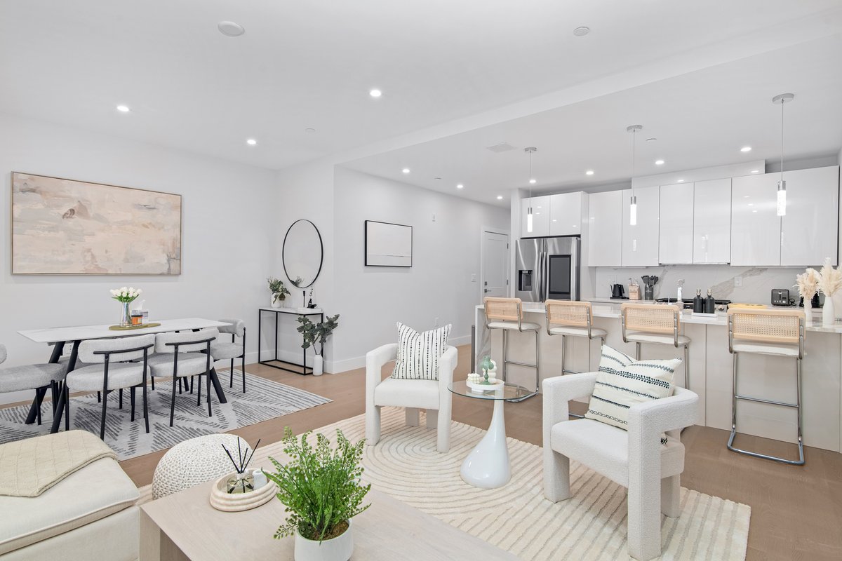 Spacious Home | 2-Car Garage |Yard |20 Min to NYC!