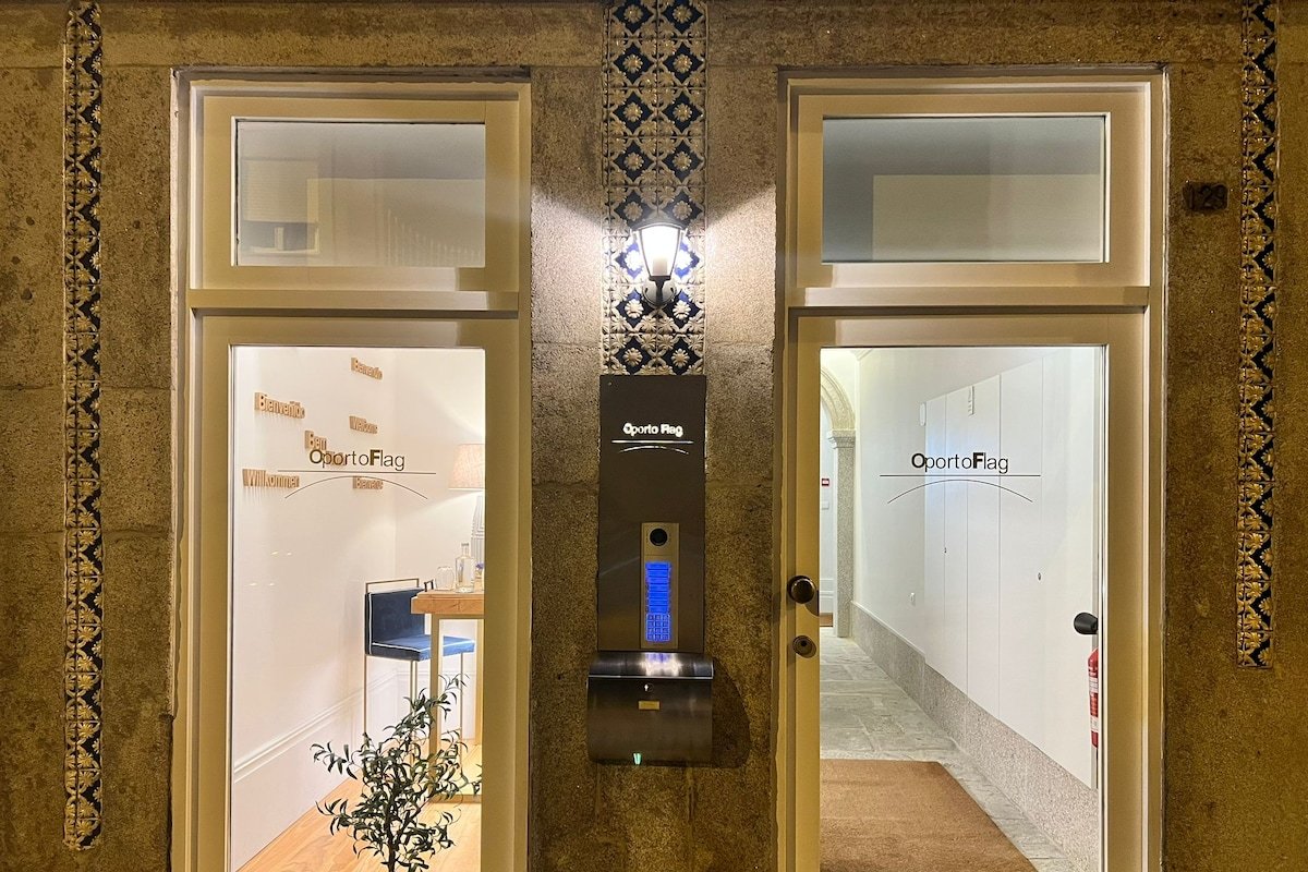 OportoFlag center gallery image 4