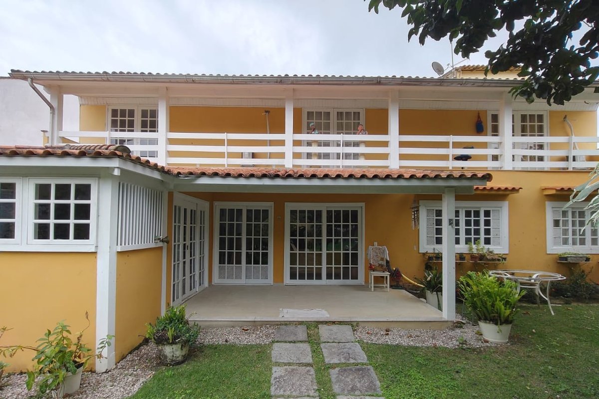 Linda casa no Cond. Mar a Mar