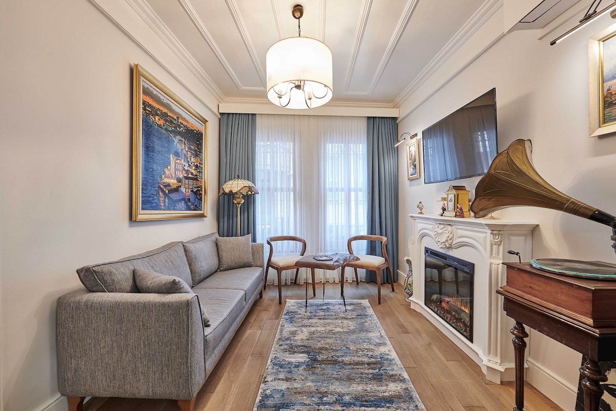 4BR/3 Bath Ottoman House w free Airport transfer!* gallery image 2