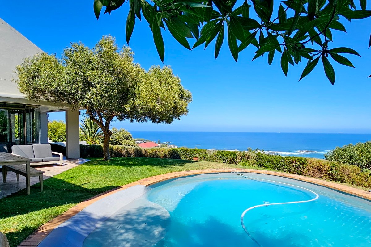 Camps Bay – Not Too Shabby Views