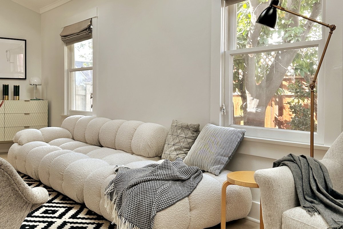 4/3 West LA Modern Bungalow Home gallery image 4