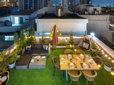 Near ChidLom BTS & CentralWorld + Airport Transfer