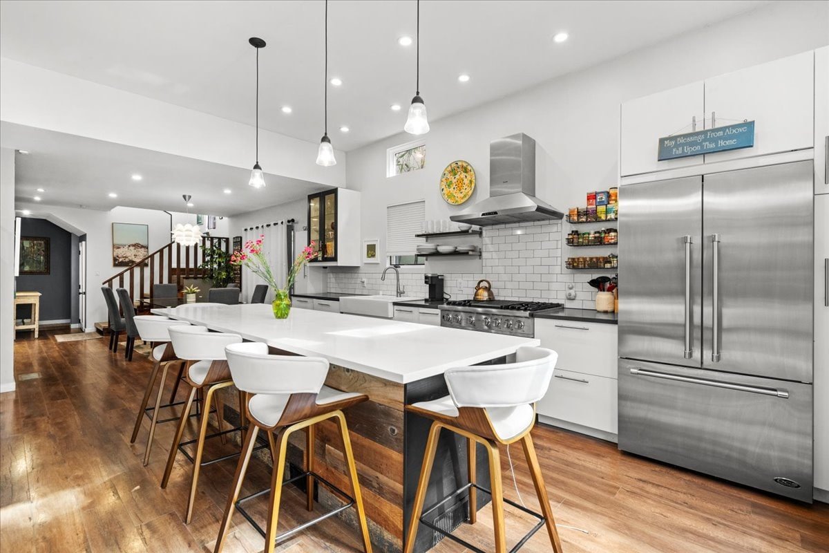 Incredible house off the Venice Canals gallery image 3