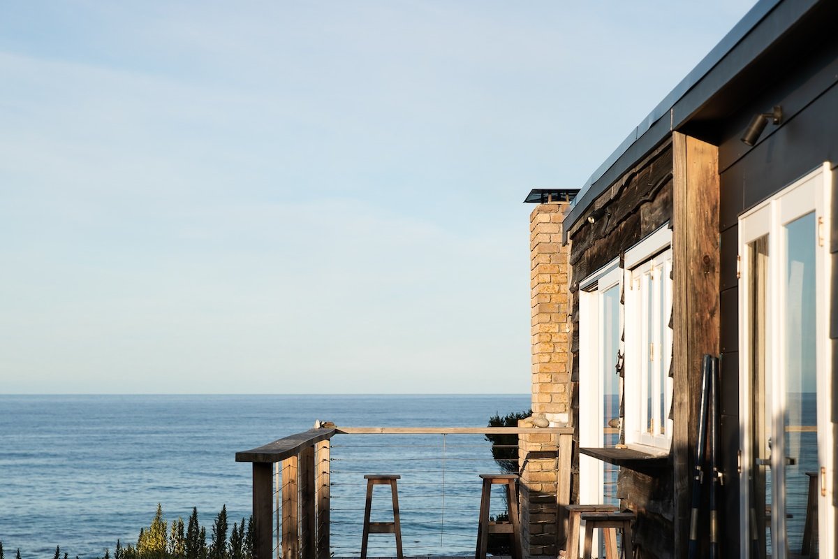 Whale Song ~ Oceanfront Escape gallery image 2