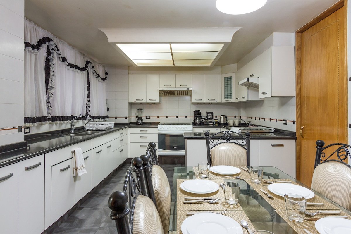 LUXURIOUS apartment in Polanco gallery image 4