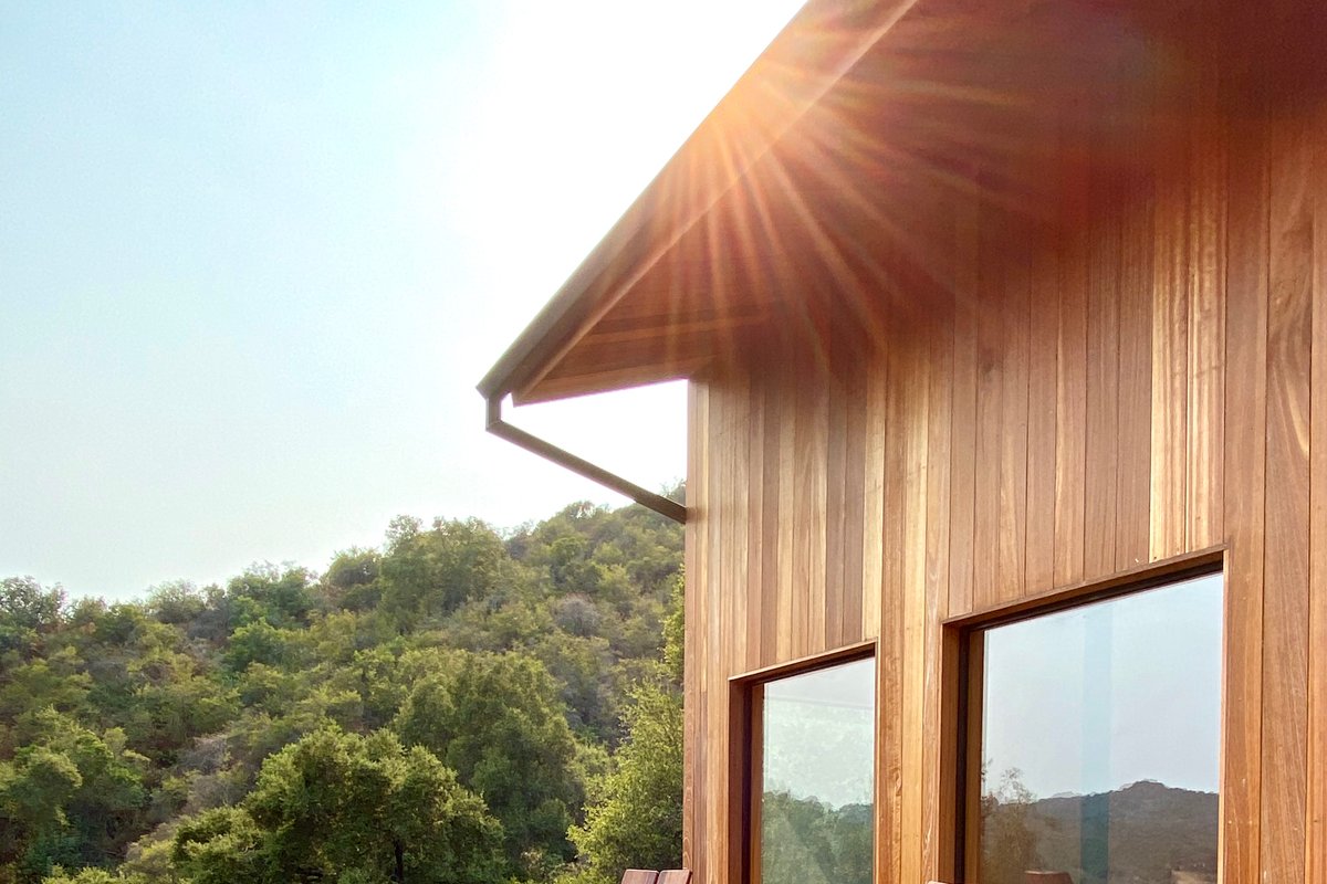 Modern tree house in the heart of Topanga canyon