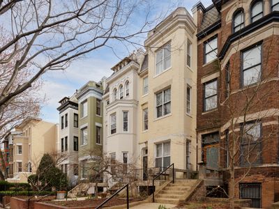 Sleeps 12 | THREE Units In Central Adams Morgan
