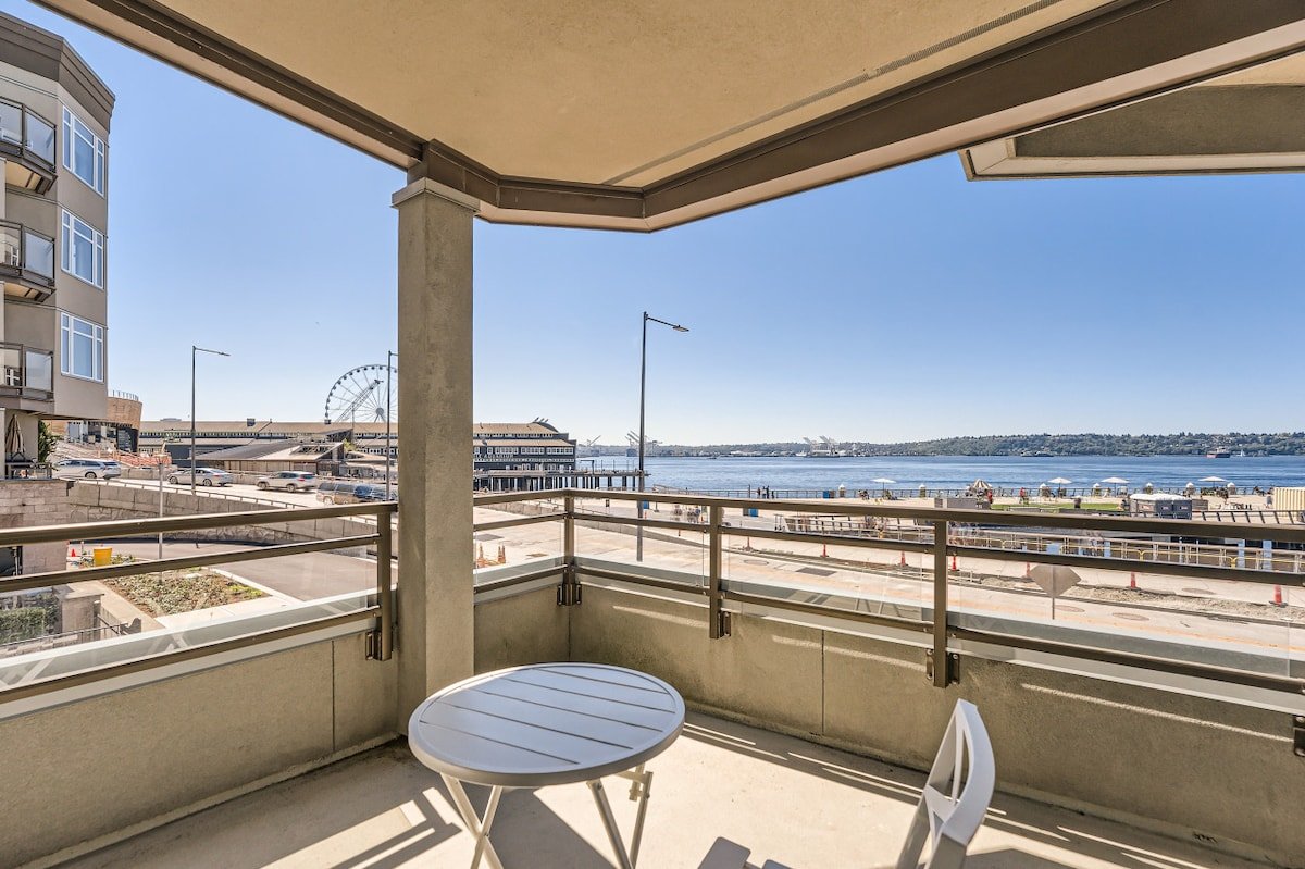 Waterfront 2BR Great Wheel View Walk to Pike Place gallery image 3
