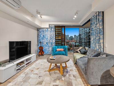 South Bank Stunner! ~ 3 Bed/2 Bath/1Car/Views