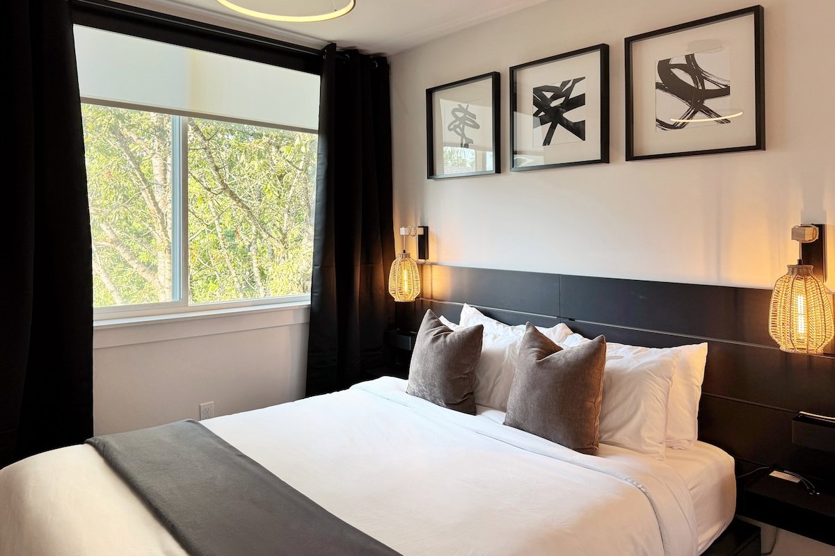 The Comforts of Home in Capitol Hill gallery image 5