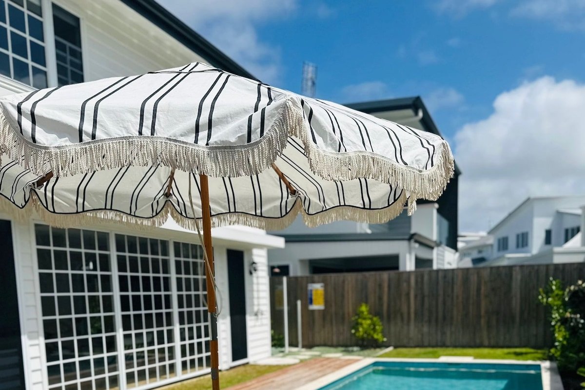 Maison de Plage – Stunning Casuarina Beach House gallery image 3