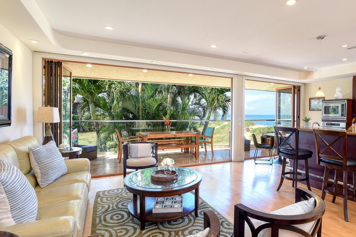 Aloha Villas 3, Oceanfront Townhouse, Steps to The