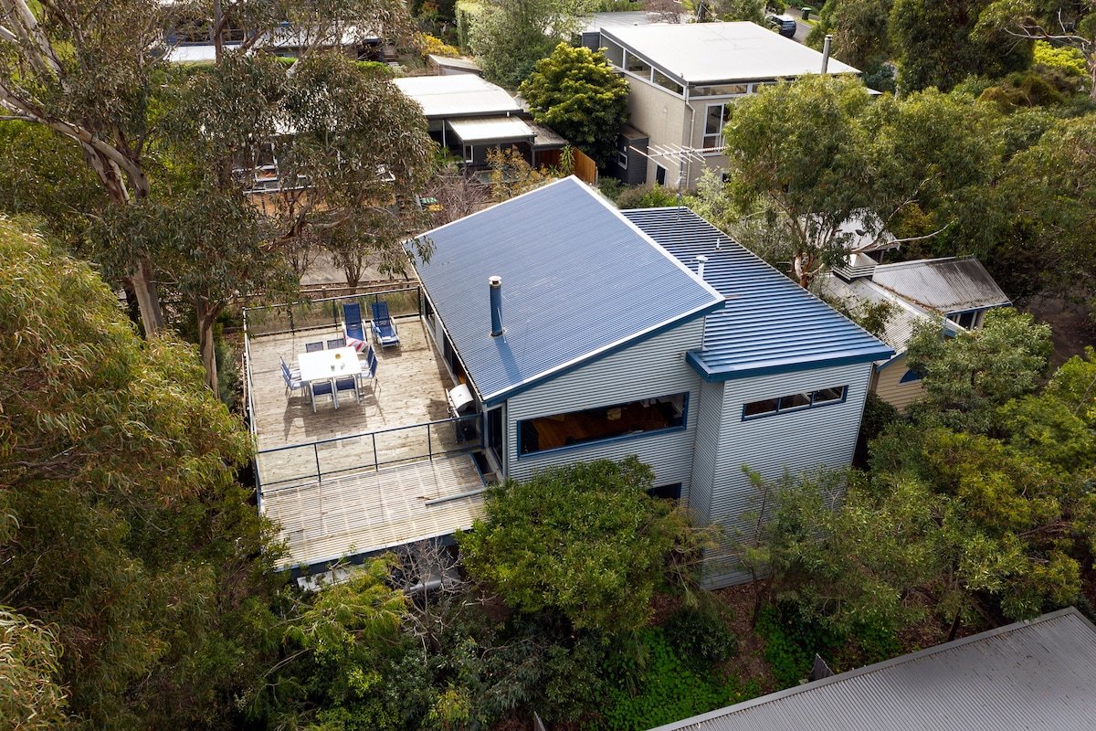 La Casa del Mar beach house with Lorne bay views gallery image 3