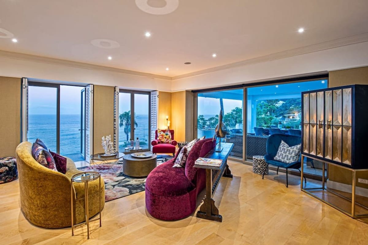 Clifton YOLO Spaces – Clifton Mansion Villa gallery image 3