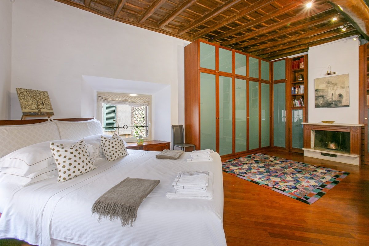 Pantheon Palazzo Nari #13 gallery image 2