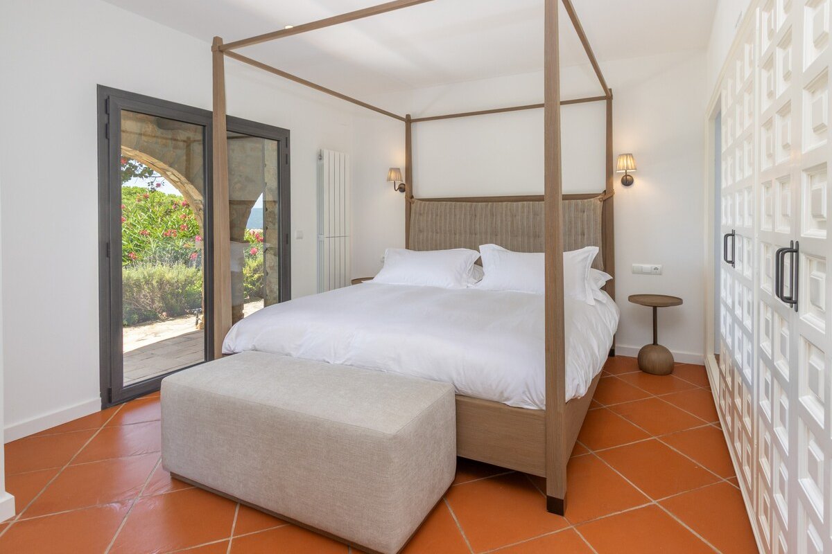 Casa de lujo con piscina privada gallery image 2