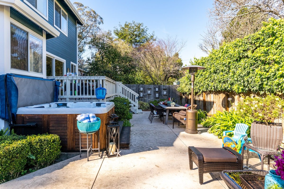 Half Moon Bay Coastal Home Walk Beach & Harbor SPA gallery image 4