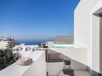 Captain’s House by Spitia Santorini