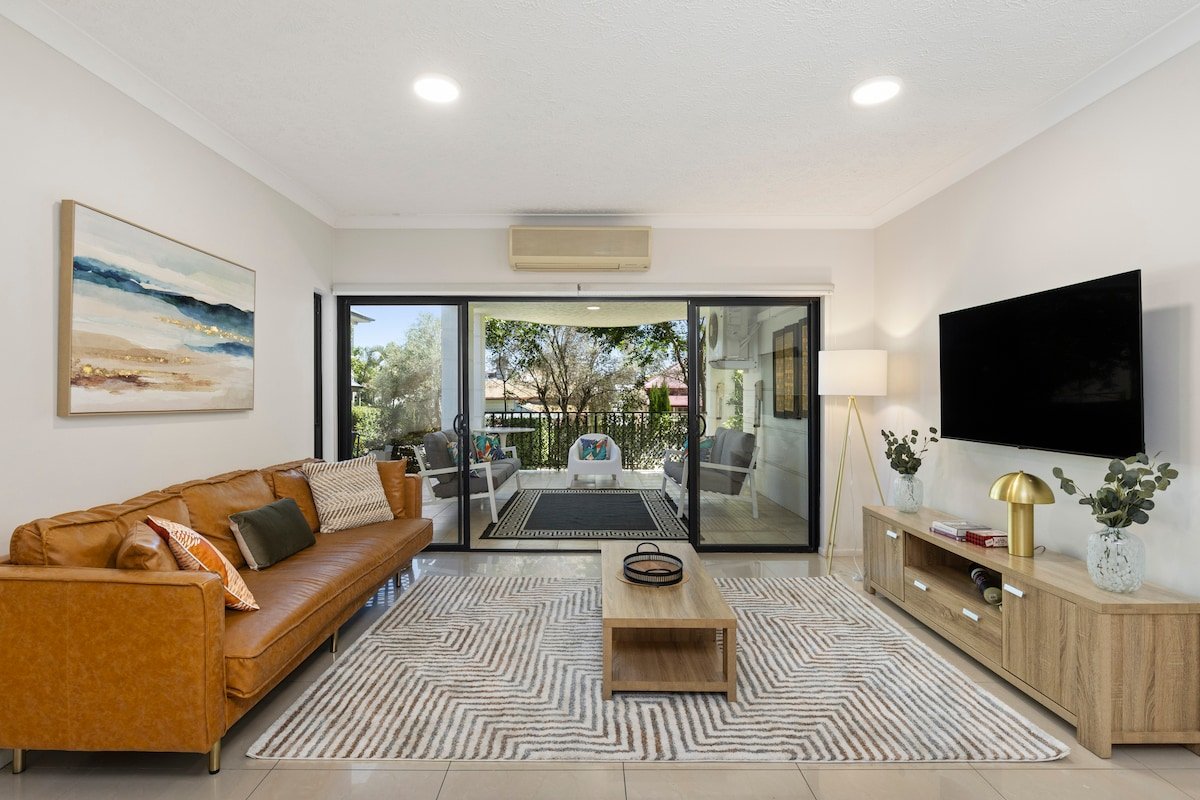 Home-like Boutique Garden Apt, A/C, parking. gallery image 2