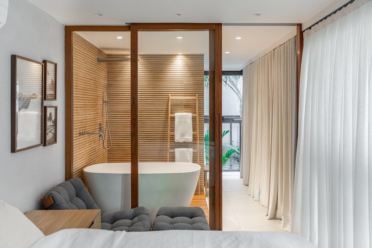 Oceanfront building: your cozy home on the beach! gallery image 3