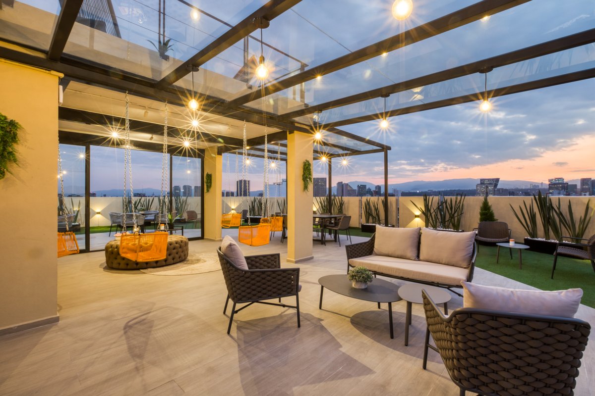 Roomy & Trendy Apt | 2 Rooftops: Zen & Fire Pit