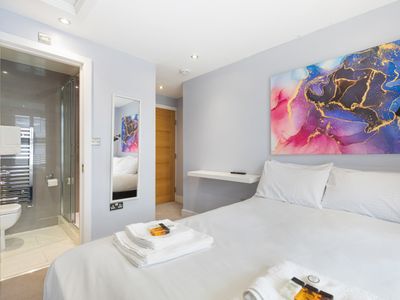 Cosy Convenient 5 Bedroom Flat in Paddington