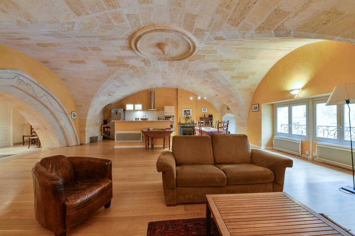 Stay in Bordeaux inside a church gallery image 3