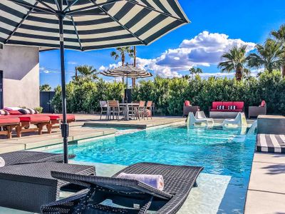 Palms at Park Villa • Pool, Spa & 5 En Suites