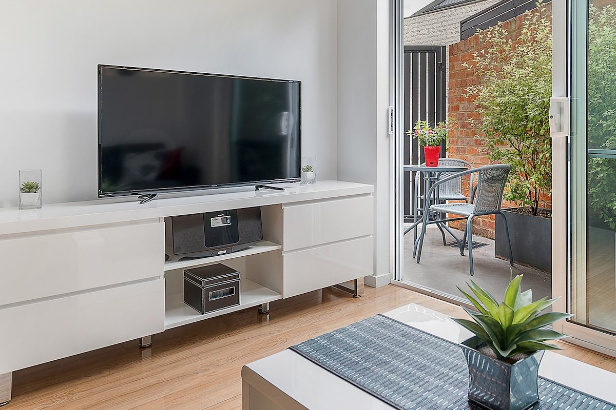 Hobart Cityscape’s beautiful inner-city apartment gallery image 2