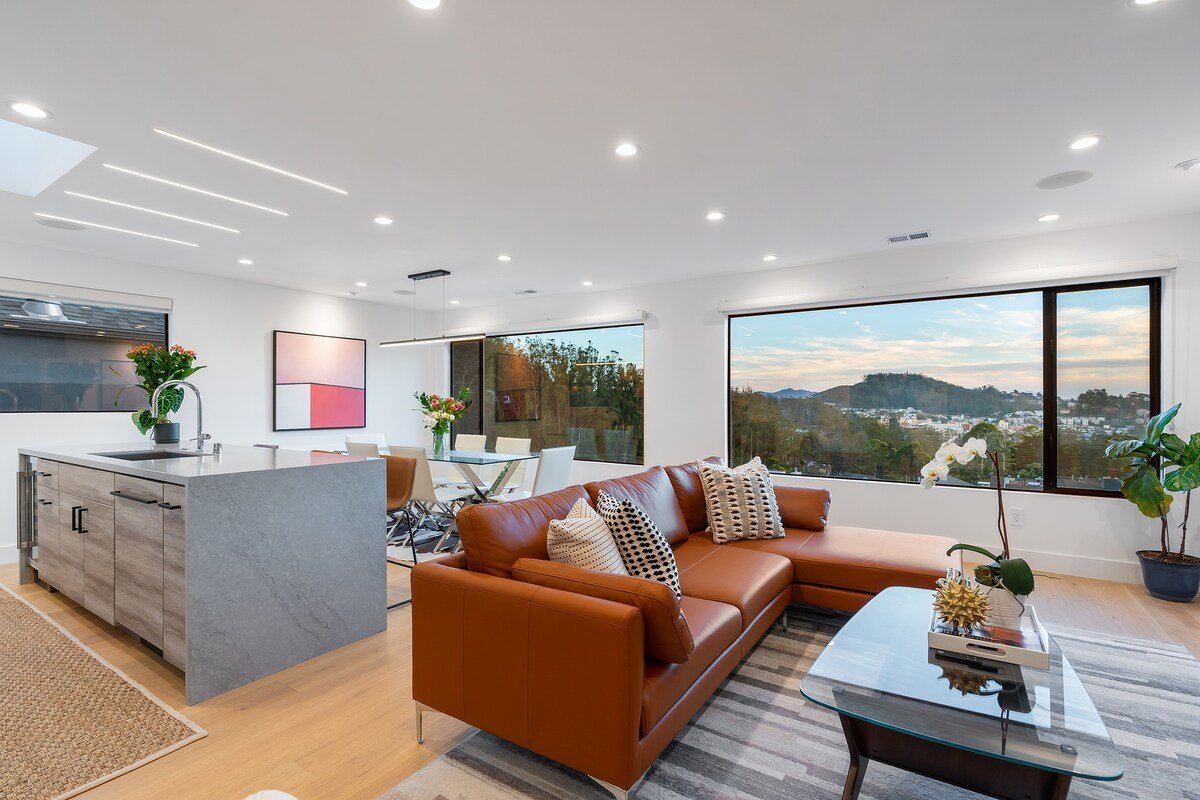 Exceptional 4BR Villa | Monthly Stay | Work & Live gallery image 2