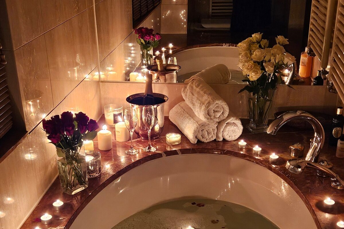 Upscale elegant house Putney gallery image 3