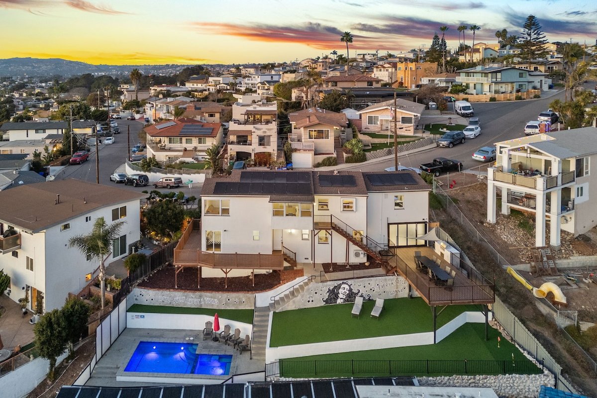 windows of the world. views, pool/spa and fun yard gallery image 5