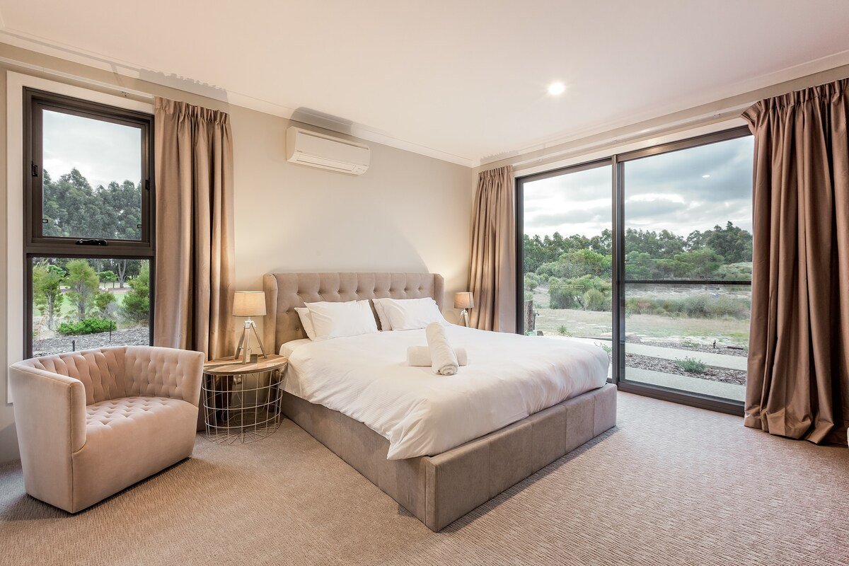 Piper—Family Retreat in the Heart of Wine Country gallery image 4