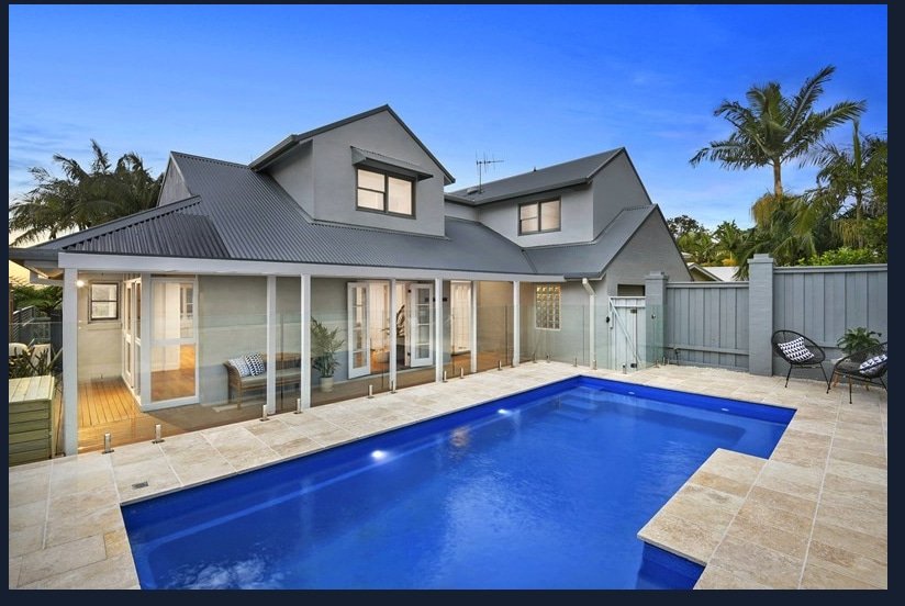 Beach House Stunner. Sleeps 13. Walk to beach. gallery image 2