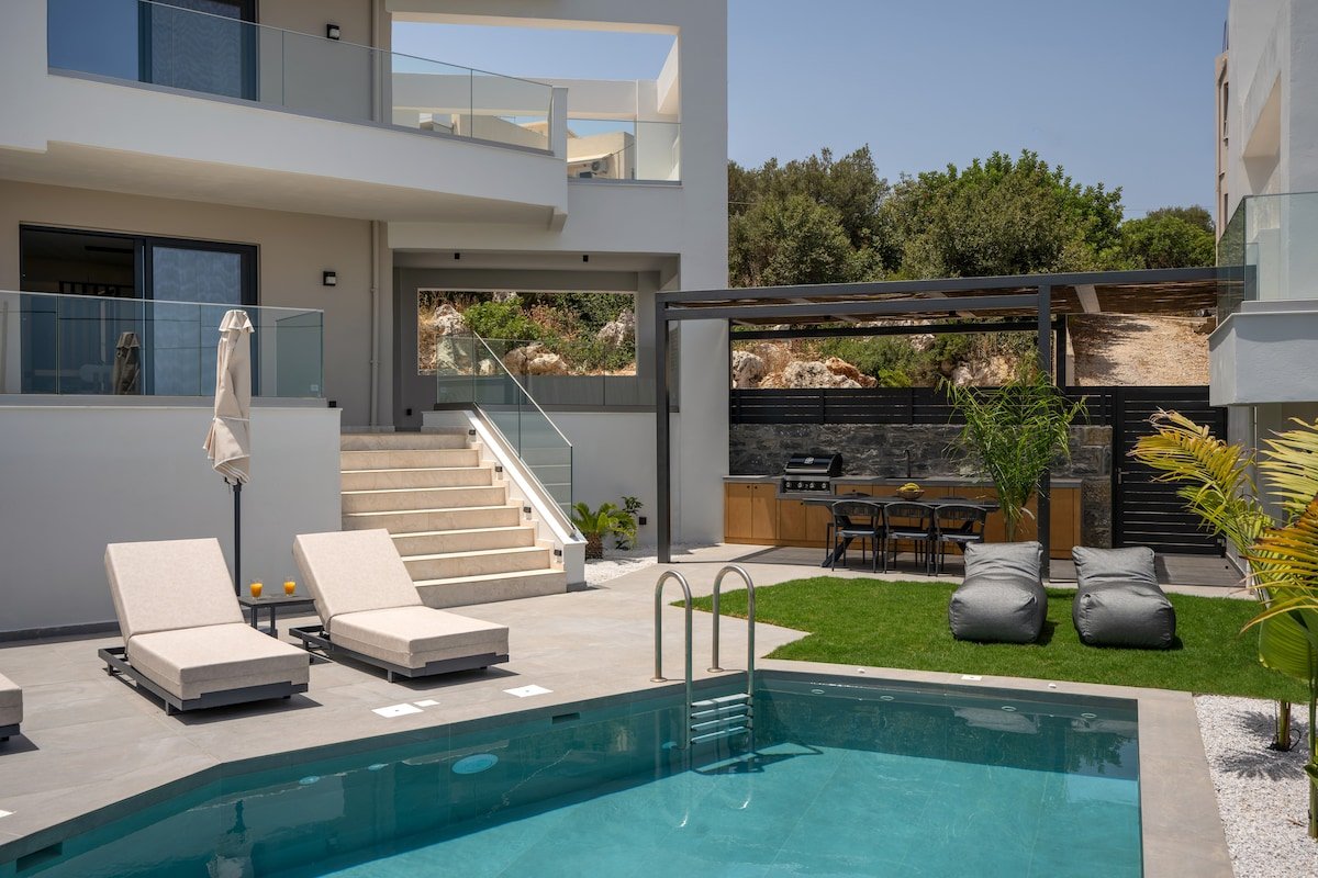 Anama Villa II, with Pool & Views to Rethymno gallery image 3