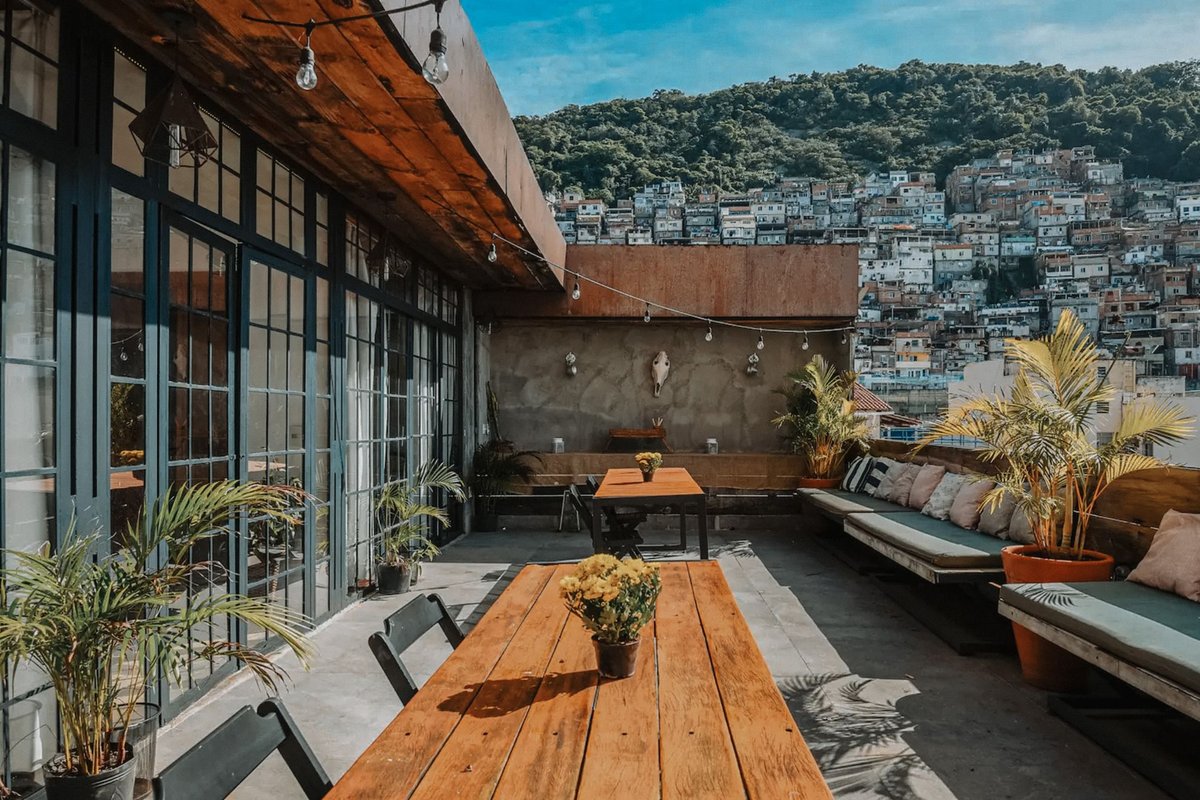 Timeless Art-Deco Mansion w/ Stunning City Views