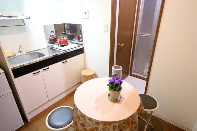 52 people can stay gallery image 3