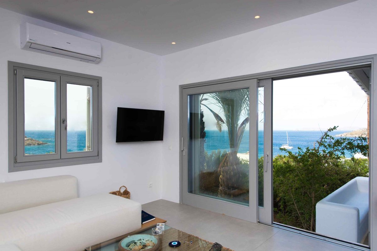 Mykonos Serendipity – Walk 3 Beaches & Scorpios