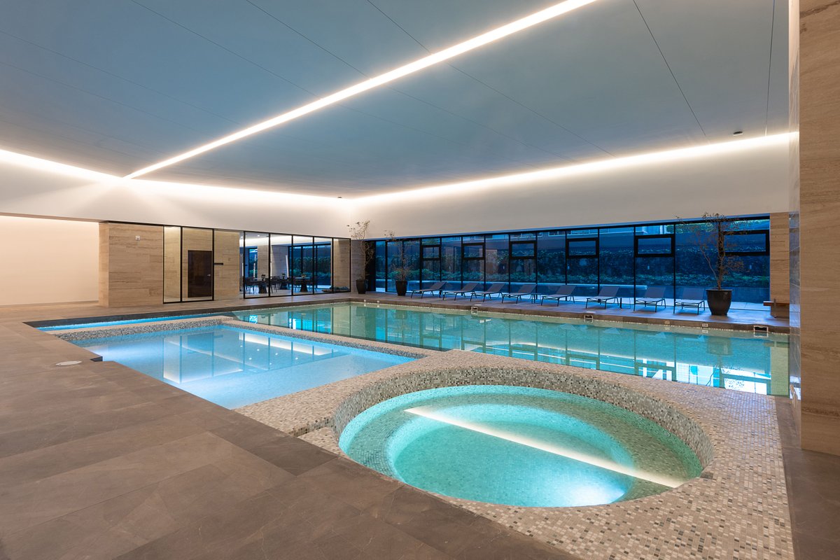 Lujo en el piso 23 con vista, alberca y gym