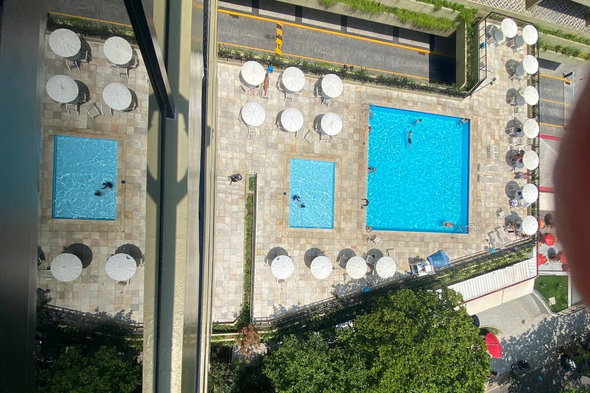 Apto otimo com vista para praia, garagem e seg.24h gallery image 5