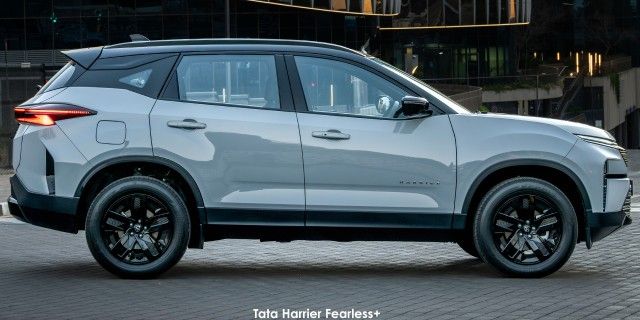 TATA HARRIER 2.0TD FEARLESS + A/T - 4 