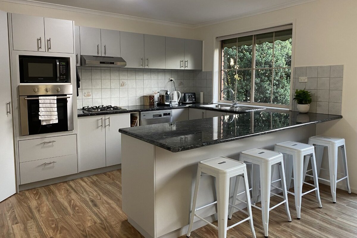 Valley House – home in the best location! gallery image 4