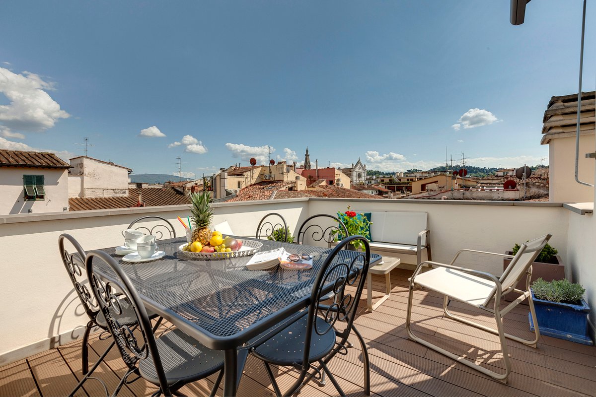 Penthouse with Terrace in the Historic Center